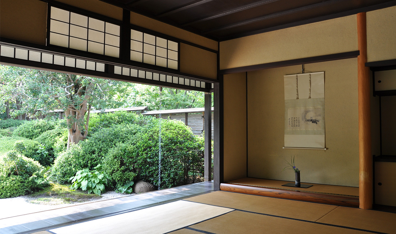 床の間に花を飾る | 欲しかった暮らしラボ